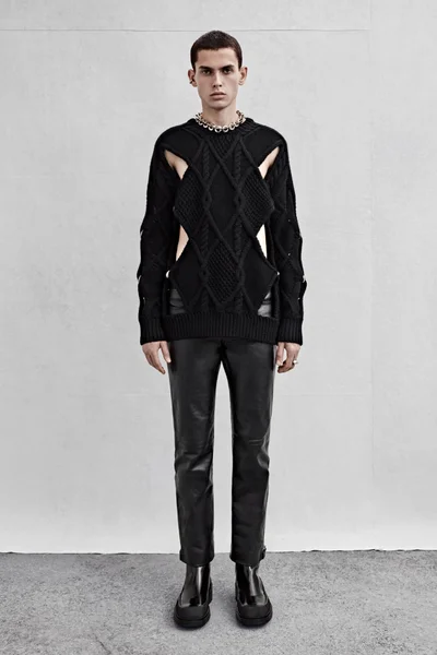 Look 16